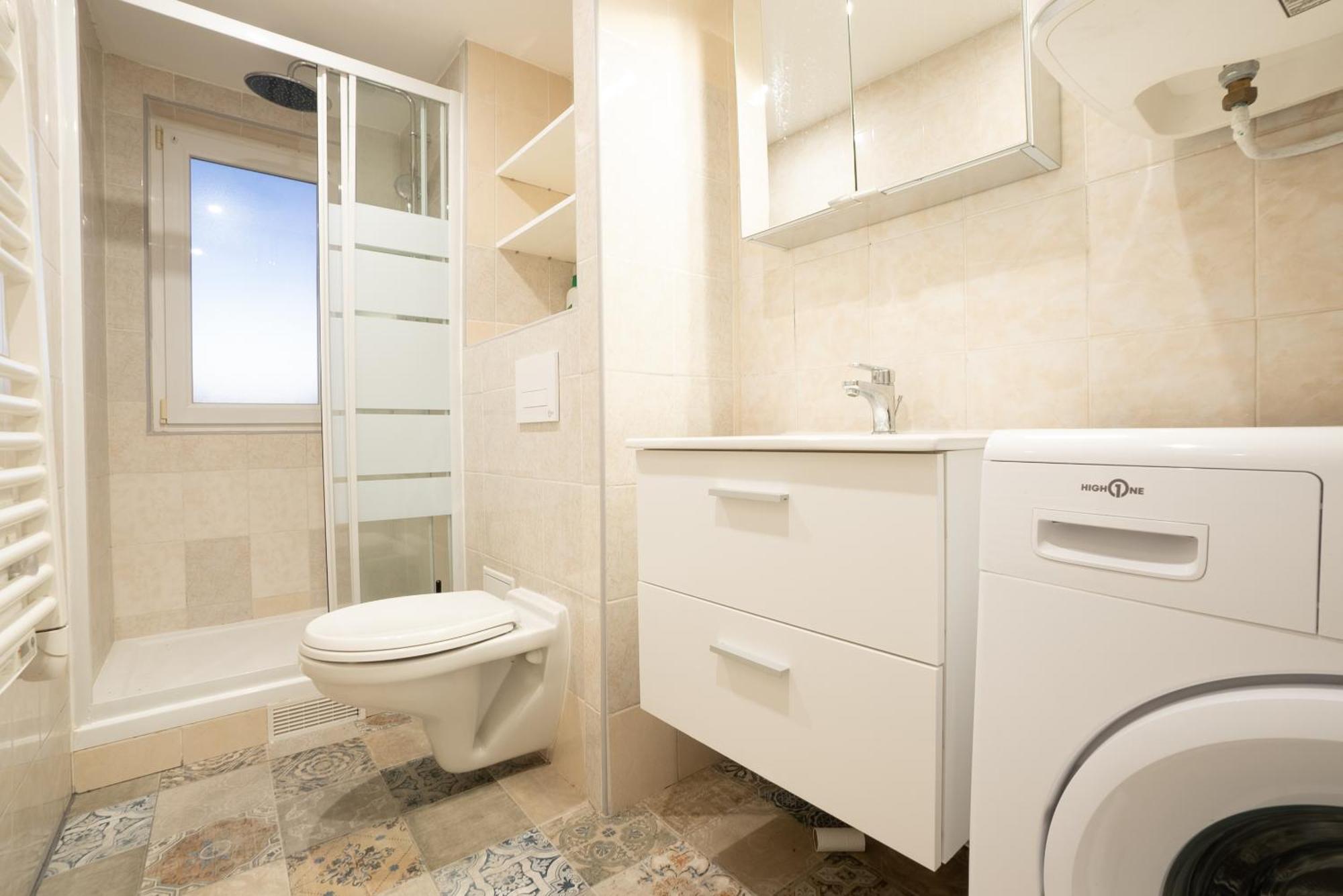 Budget Appart Avec Parking Au Centre-Ville Шарлевиль-Мезьер Экстерьер фото